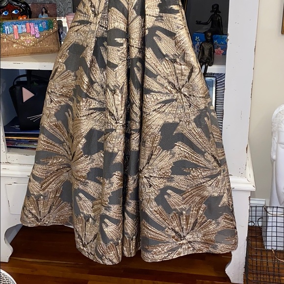 Aidan mattox 2 gold jacquard gown - Picture 6 of 10